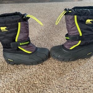 Sorel Flurry Youth snow boots